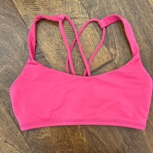 EUC - Size 4 Lululemon cross back sports bra